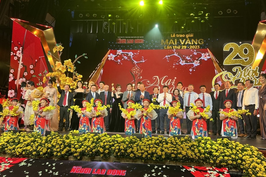 Mai Vàng và 30 năm vững tâm tôn vinh nét đẹp cống hiến của các thế hệ nghệ sĩ