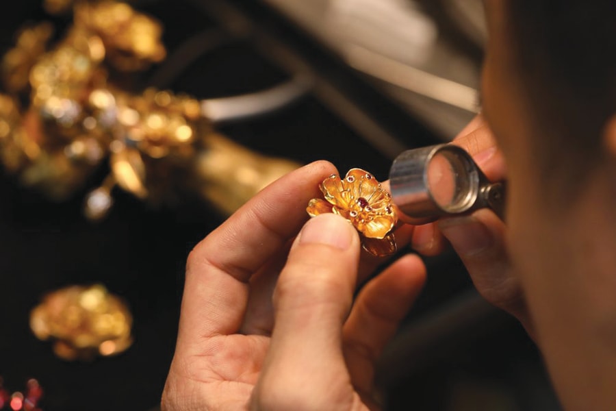 "Đánh thức" vàng trang sức