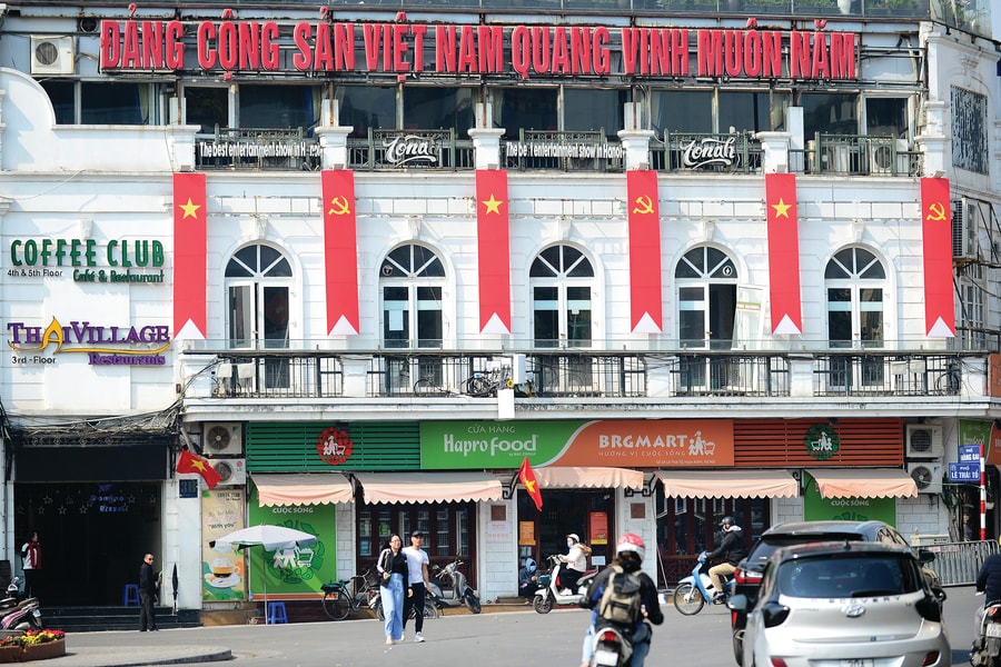 Khai mở mặt trận kinh tế mới