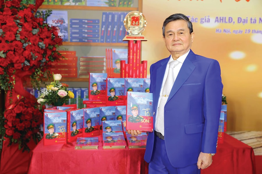 Người lính doanh nhân với trái tim thi sĩ