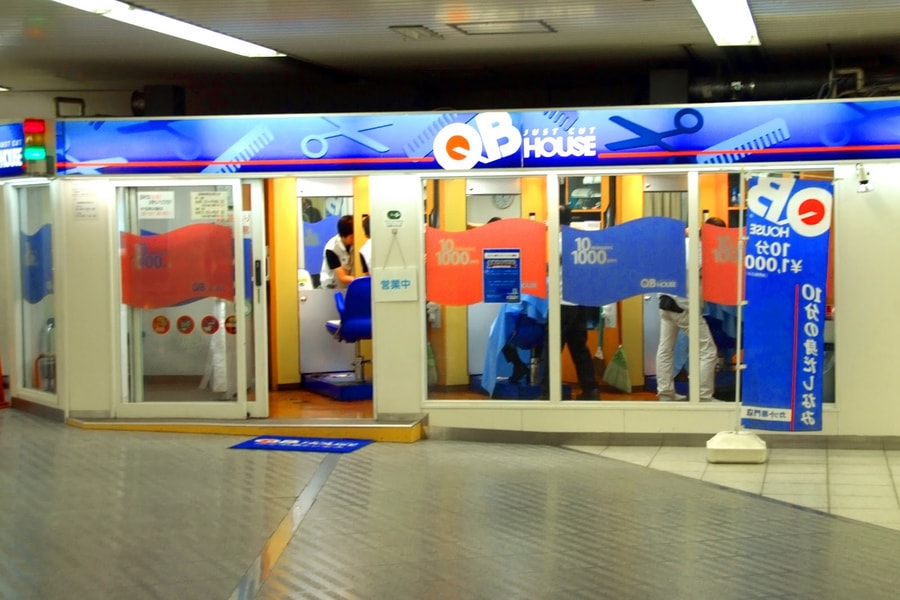 Cuộc "so kè" thú vị giữa QB House và 30shine