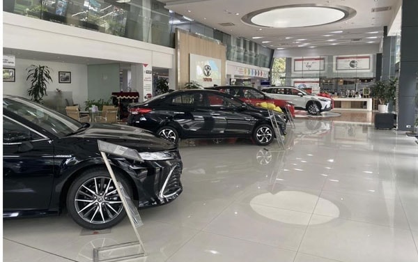 “Chợ chiều đìu hiu” tại các đại lý ô tô những ngày cận Tết