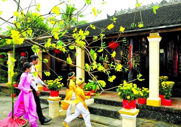 Lưu ý chọn tuổi xông nhà đầu năm Ất Tỵ 2025