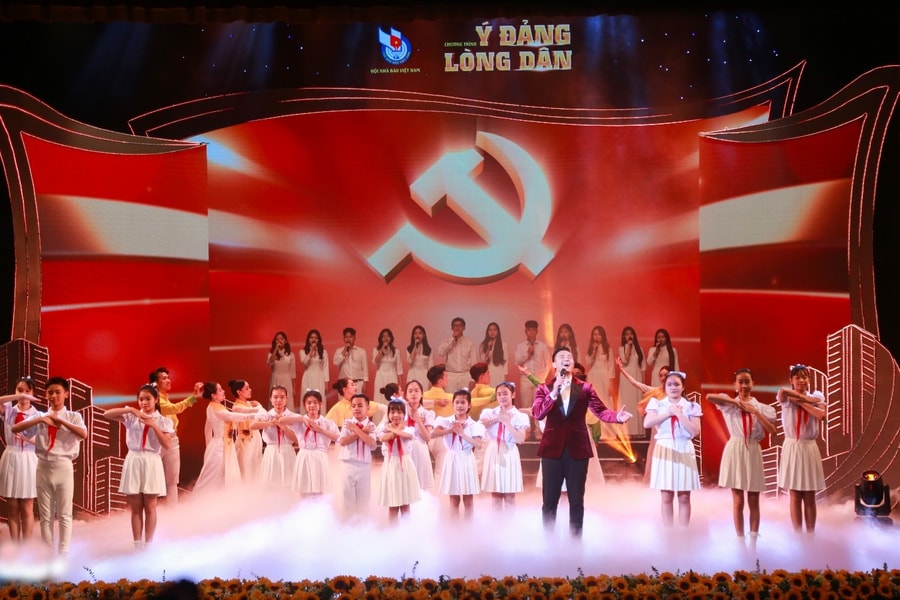 Vẹn ý Đảng, trọn lòng dân – 95 mùa Xuân rạng rỡ