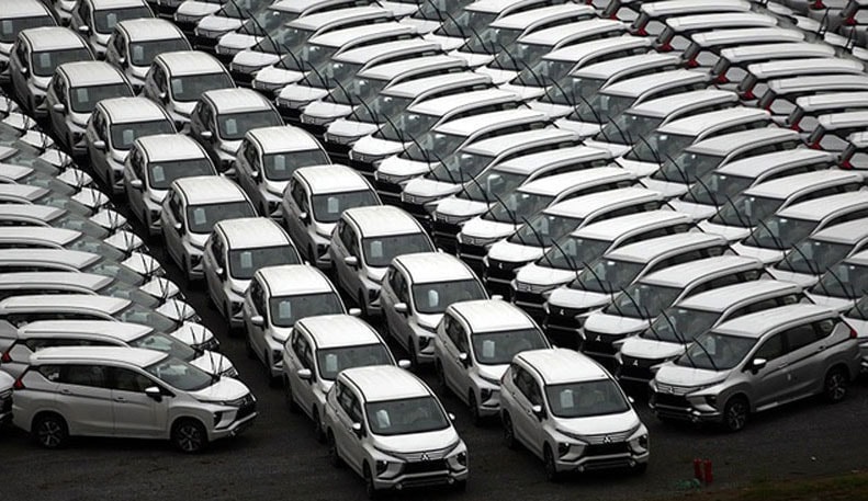 Thị trường ô tô giảm “sốc”, tồn kho cao