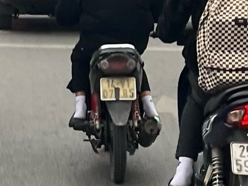 Tình trạng che biển số xe: Phạt nặng nhưng vẫn "lách luật"