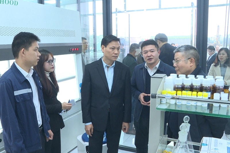 Thúc đẩy các ngành sản xuất và nông nghiệp thông minh