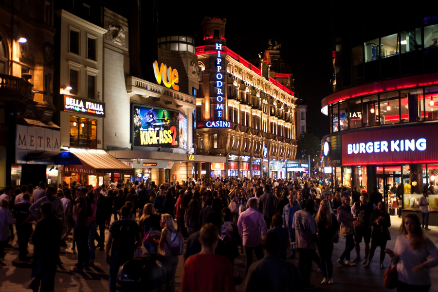 Làm gì để kinh tế đêm không lỡ nhịp phát triển?