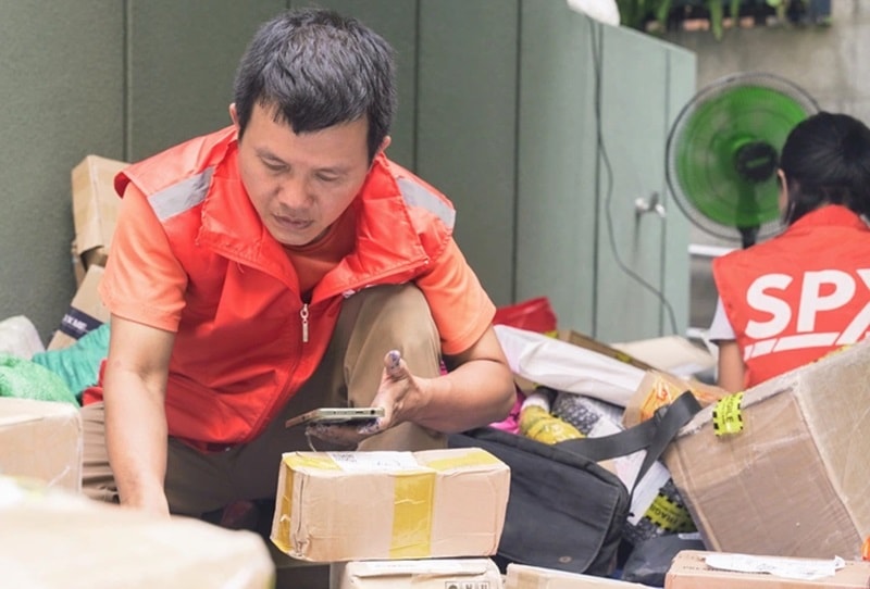 Miễn thuế nhập khẩu cho đơn hàng dưới 2 triệu đồng: Lo ngại cạnh tranh không công bằng