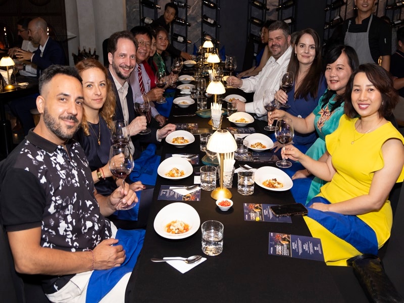 Trải nghiệm tinh hoa ẩm thực Hungary tại Vier Lounge