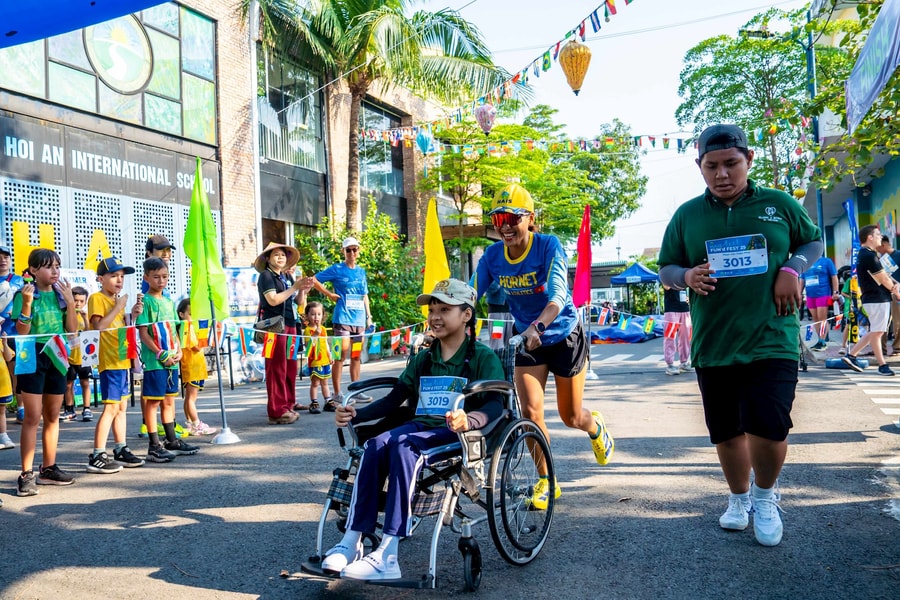 Giải chạy thiện nguyện Fun’s Run gây quỹ ủng hộ trẻ em khiếm thính
