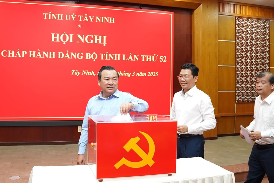 Ông Nguyễn Mạnh Hùng được bầu giữ chức vụ Bí thư Tỉnh ủy Tây Ninh