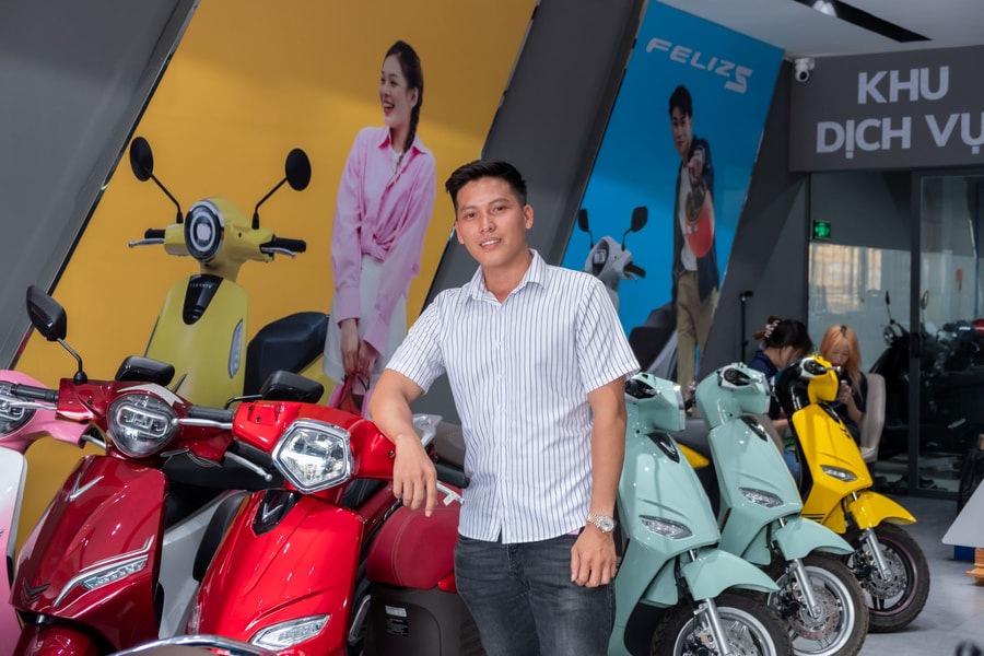 Chủ đầu tư đại lý xe máy điện VinFast “choáng” vì doanh số khủng