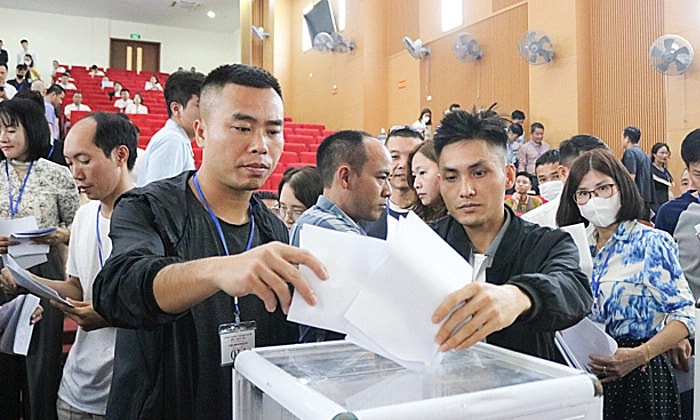 Lại nóng đất đấu giá ven đô