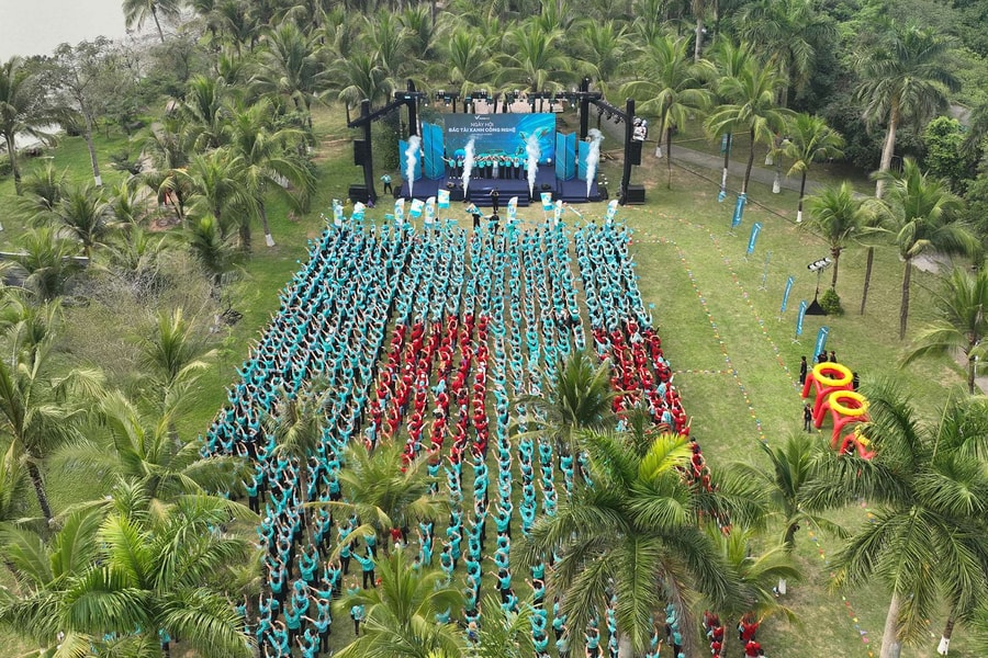 Ngày hưởng ứng “Bác tài Xanh công nghệ” - Tôn vinh tài xế xe xanh