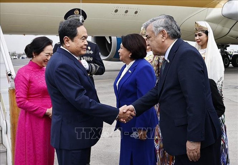 Chủ tịch Quốc hội Trần Thanh Mẫn bắt đầu tham dự Đại hội đồng IPU-150, thăm chính thức Uzbekistan