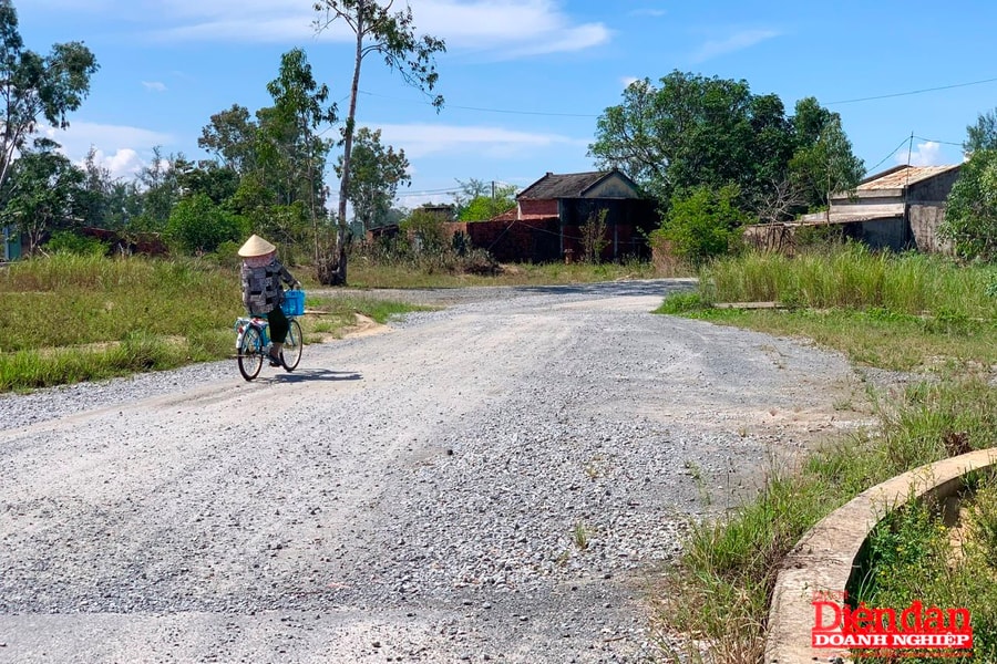 Quảng Nam: Bao giờ các khu tái định cư quanh dự án nghỉ dưỡng tỉ đô hoàn thiện?