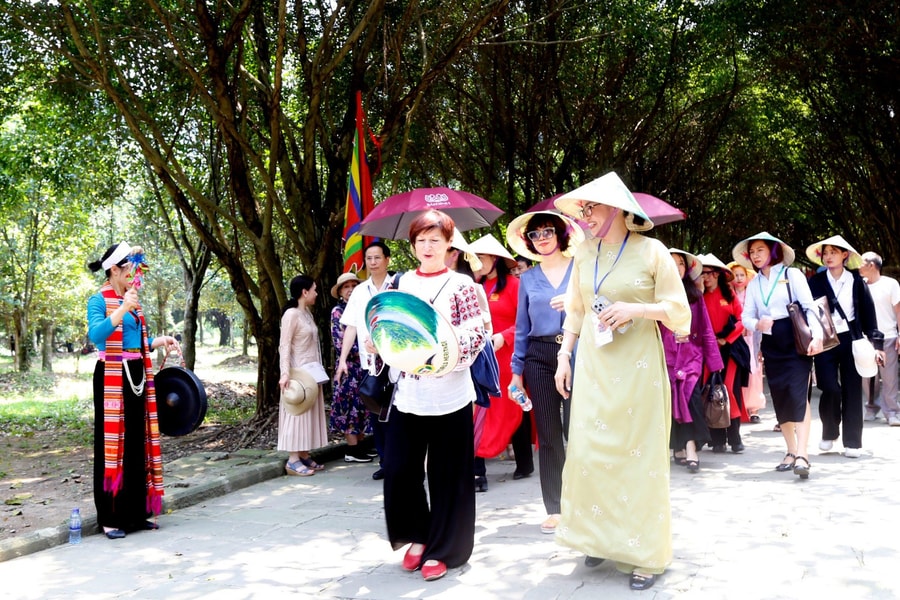 Du lịch nội địa tận dụng cơ hội từ nghỉ lễ 30/4-1/5