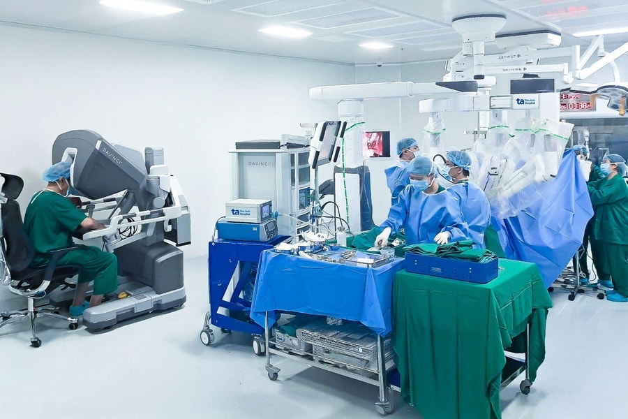 Siêu Robot phẫu thuật Da Vinci Xi hiện đại nhất Đông Nam Á có mặt tại TP.HCM