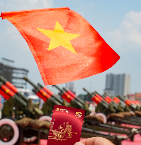 Ngắm lại những khoảnh khắc thiêng liêng ngày Đại lễ qua bộ ảnh lạ