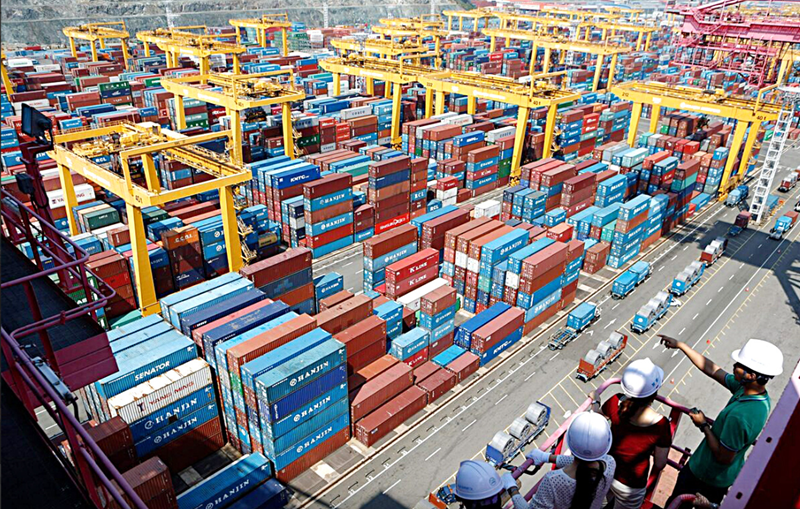 Châu Á cần động lực tăng trưởng mới dưới sức ép thuế quan