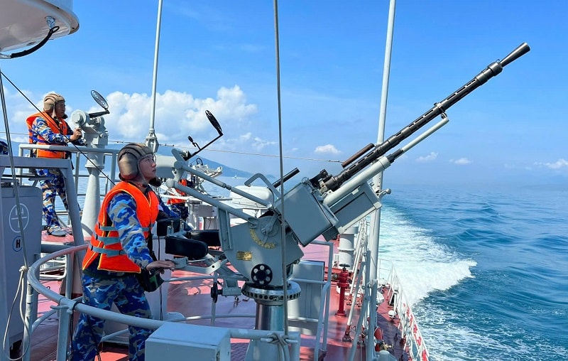 "Vượt nắng, thắng gió" kiên gan giữ vững chủ quyền biển, đảo của Tổ quốc