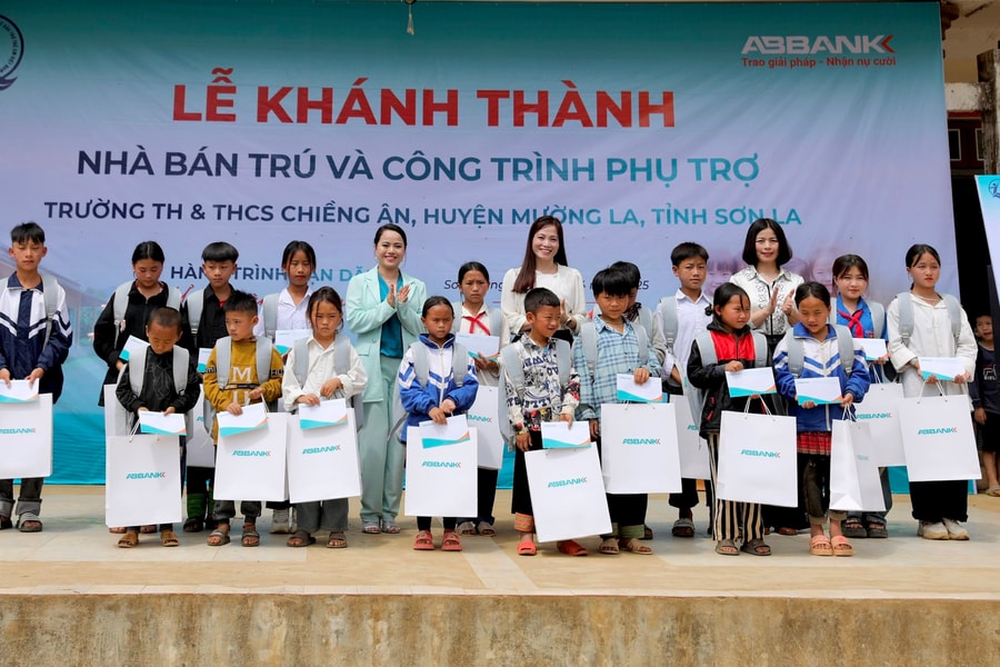 ABBANK xây nhà bán trú cho trẻ em vùng cao từ sáng kiến gây quỹ sáng tạo