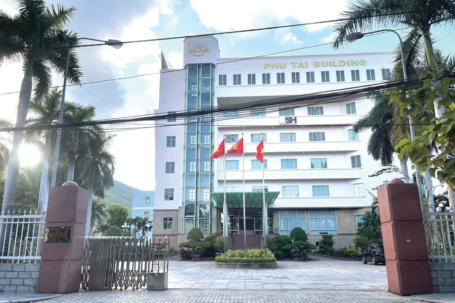 PTB đối mặt “cơn gió ngược”