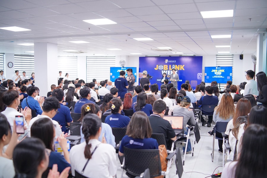 VNU-IS Job Link Week 2025: Giúp doanh nghiệp - sinh viên đến gần nhau