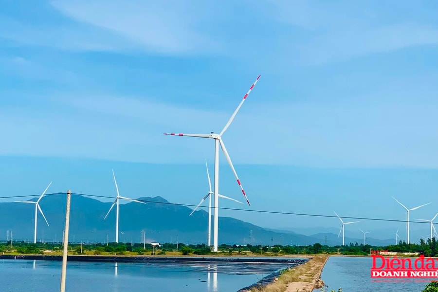 Tín dụng xanh: Nguồn lực phát triển thị trường bất động sản khu công nghiệp và năng lượng tái tạo