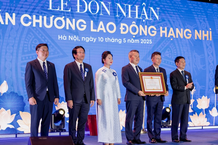 VIMC vượt sóng vươn xa