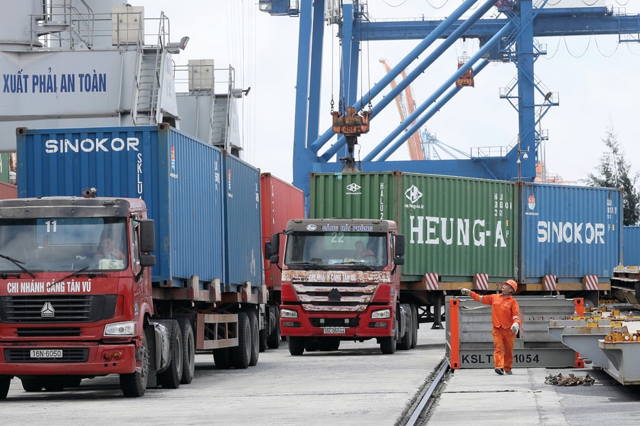 Cơ hội “đổi vai” trong dòng chảy thương mại