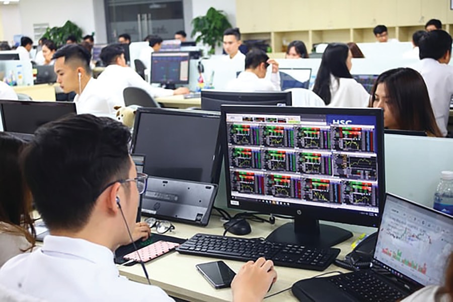 Chứng khoán vượt  1.500 điểm, làm sao để chốt lời hiệu quả trong uptrend?