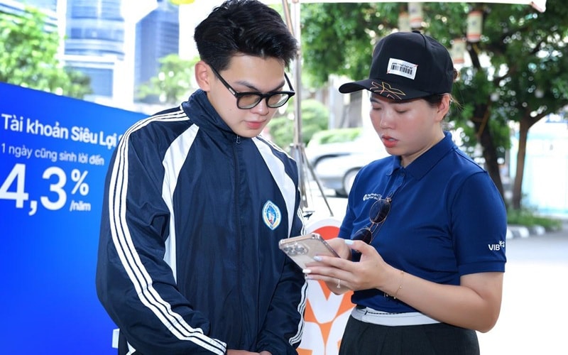 VIB xác lập kỷ lục ngành tài chính – đánh thức dòng tiền nhàn rỗi từ Bắc đến Nam