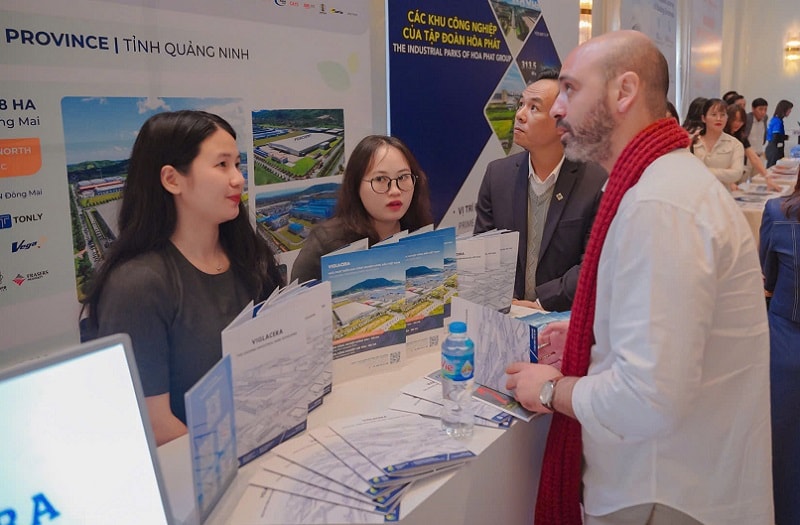 Cải cách hành chính đẩy mạnh thu hút đầu tư