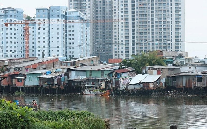 7 giải pháp di dời nhà ven kênh rạch tại TP HCM