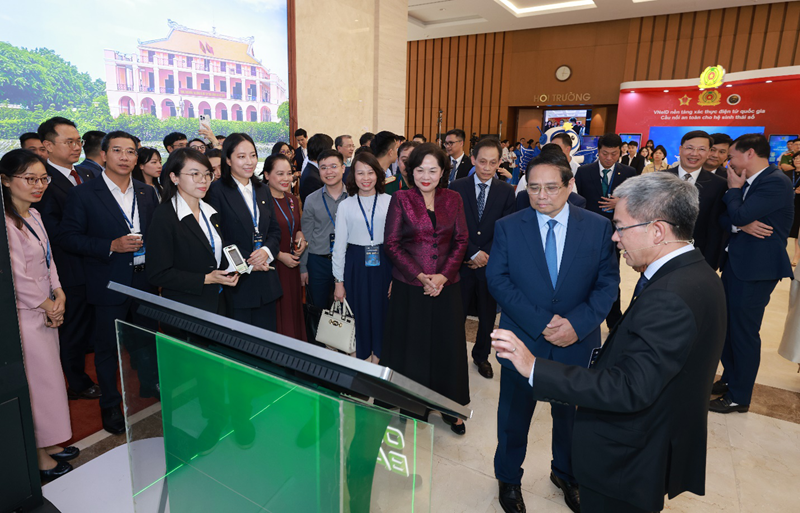 Giải pháp tài chính số OCB nổi bật tại sự kiện Chuyển đổi số ngành ngân hàng 2025