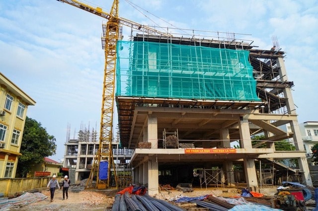 Khai thông thể chế từ một tờ giấy phép