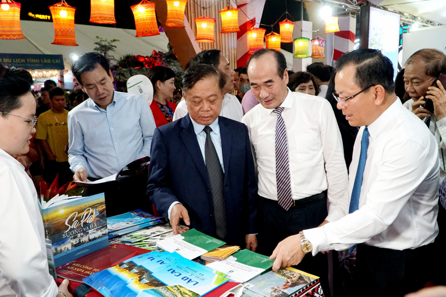 Khai mạc Hội chợ Du lịch quốc tế Lào Cai năm 2025