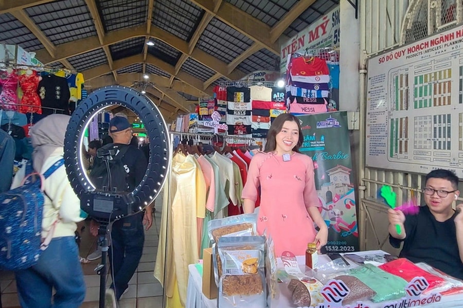 Tiểu thương chợ truyền thống tiếp cận giải pháp kinh doanh online