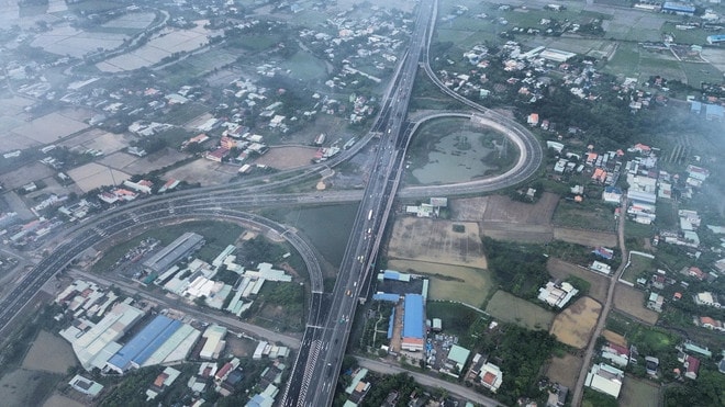 Hạ tầng liên vùng mở nút thắt: Cú hích kiến tạo cực tăng trưởng mới phía Tây Bắc TP.HCM