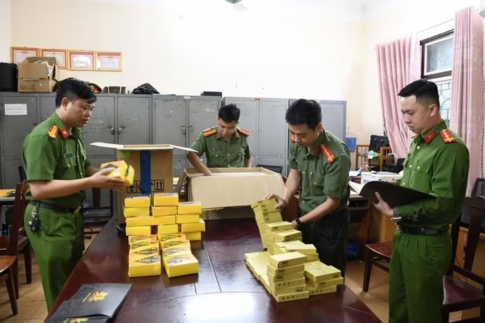 “Cơn lũ” đa cấp phơi lộ “vùng mù” thể chế – Kỳ cuối: Gõ cửa vùng tối