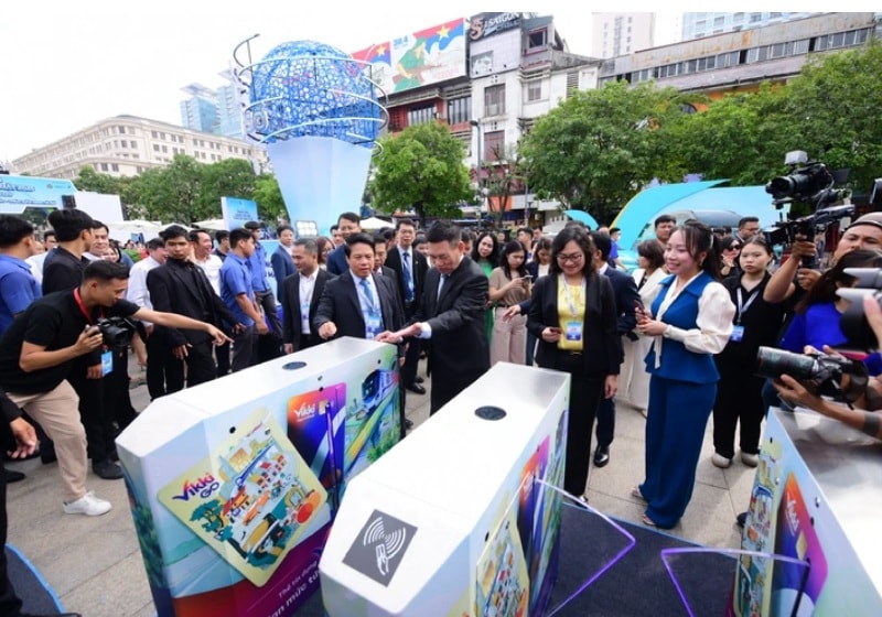 Tiền mặt không còn "thống trị", thanh toán không dùng tiền mặt gấp 26 lần GDP