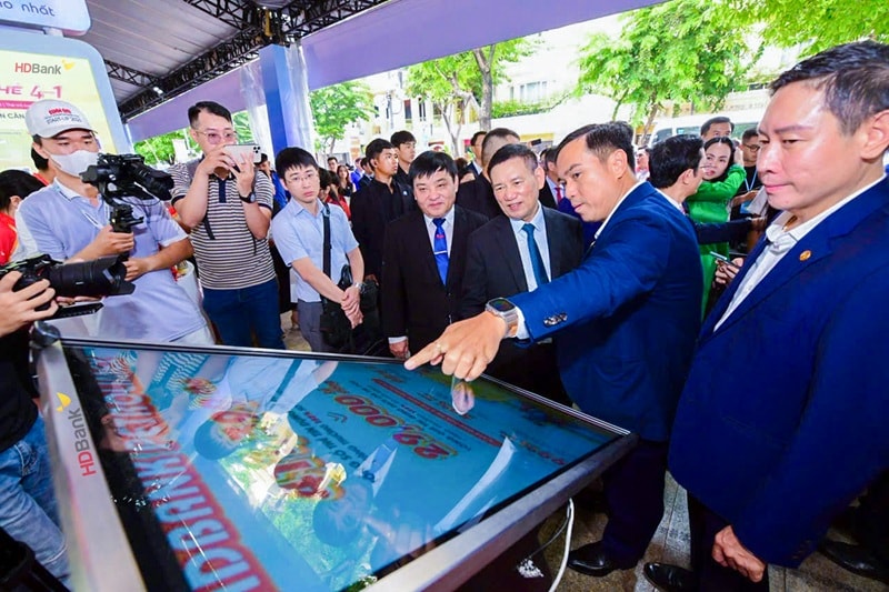 HDBank thúc đẩy tài chính trọn đời bằng hệ sinh thái tài chính số toàn diện