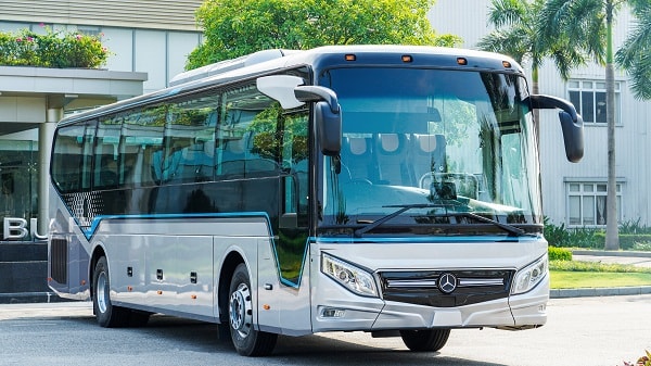 THACO AUTO xuất khẩu xe bus cao cấp Mercedes-Benz RS 1936 sang Thái Lan