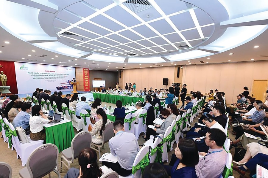 Báo chí - doanh nghiệp đồng hành kiến tạo tương lai xanh