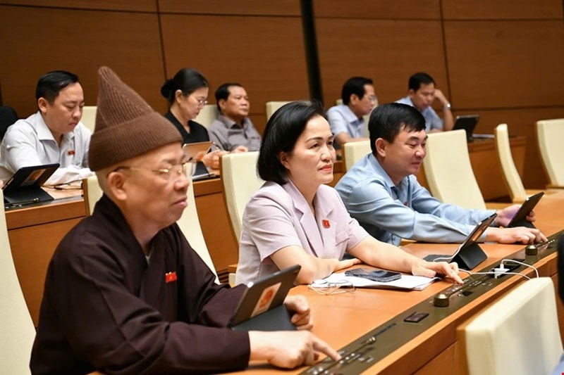 Quốc hội thông qua cơ chế đặc biệt xử lý khó khăn, vướng mắc do quy định của pháp luật