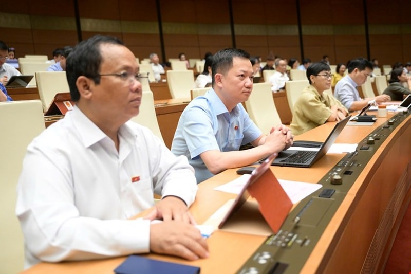 Quốc hội chính thức thông qua Luật Xử lý Vi phạm hành chính (sửa đổi)