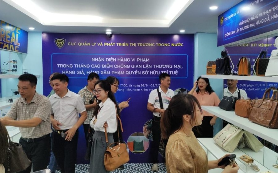 Mở cửa Phòng trưng bày nhận diện hàng giả, hàng xâm phạm quyền sở hữu trí tuệ