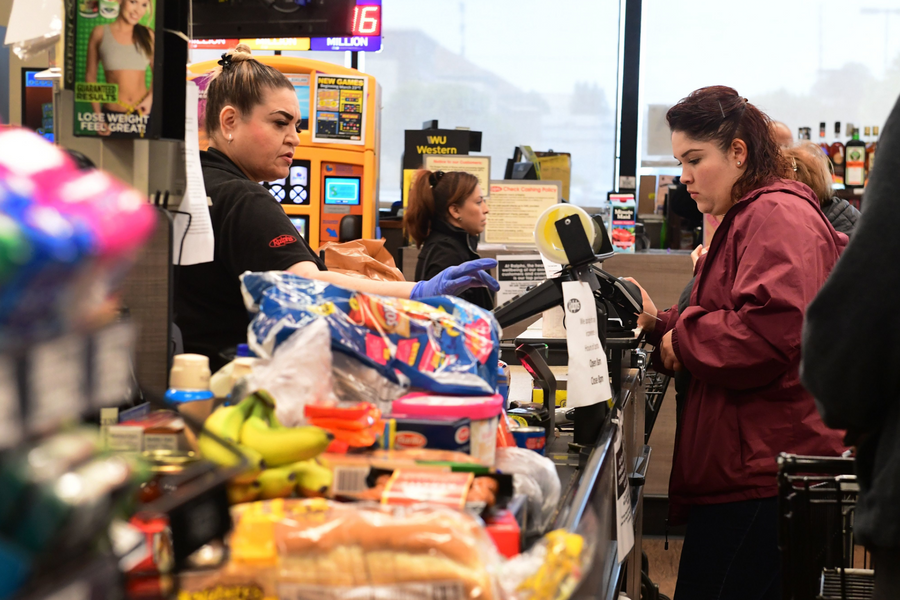 Sức mua của thị trường lớn nhất thế giới đang suy giảm